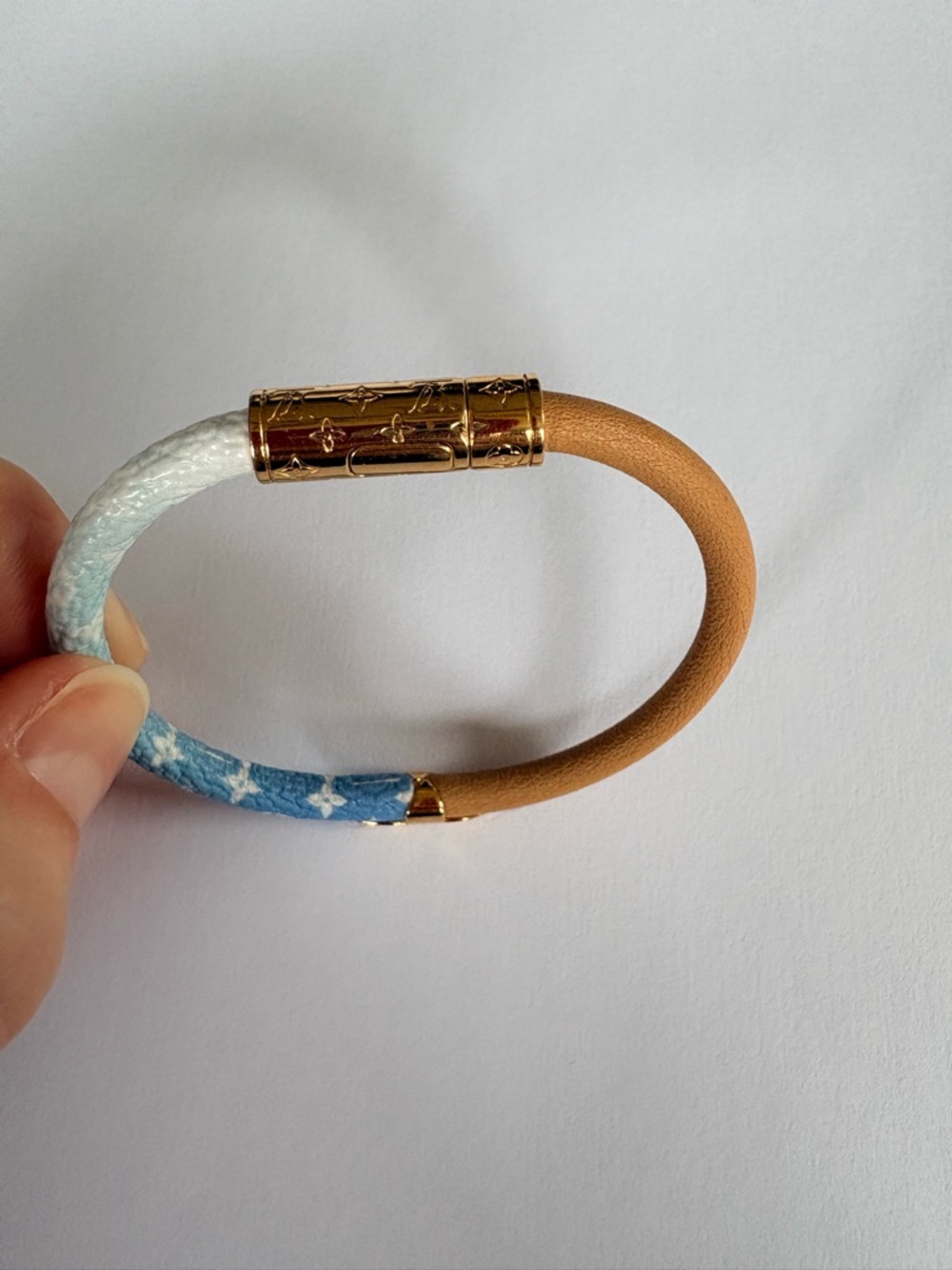 Louis Vuitton Monogram Daily Confidential Bracelet Blue & Tan with Gold Hardware - Picture 8 of 12